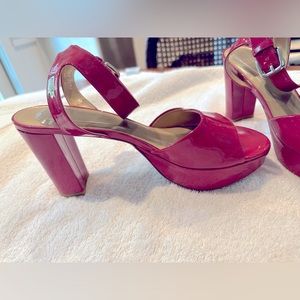Stuart Weitzman size 8.5 fushsia patent leather sandals. EUC.